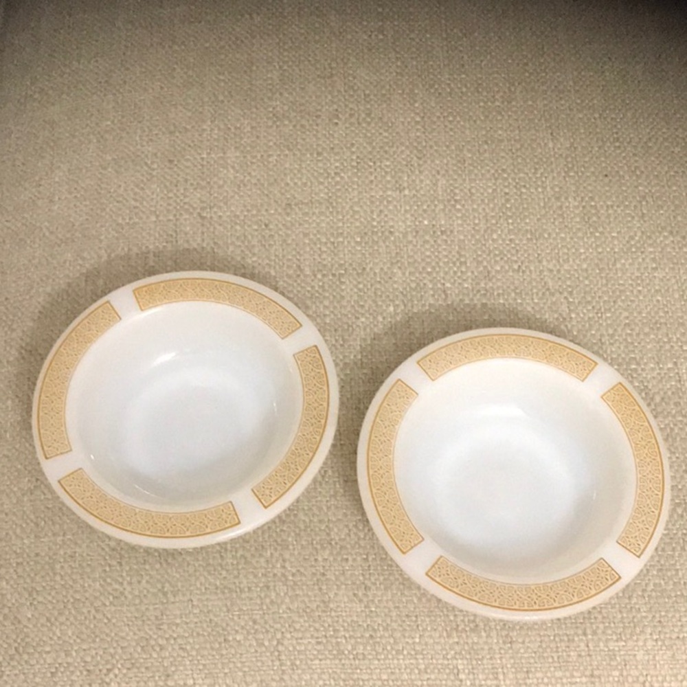 Two Anchor Hocking Placesetters Collection Bowls